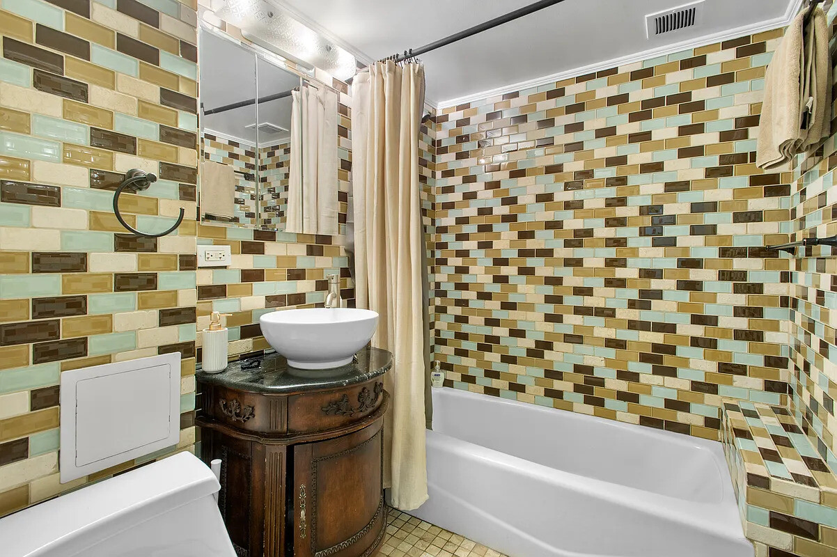 #8 photo, 350 E 62ND Street, Lenox Hill , NY 10021