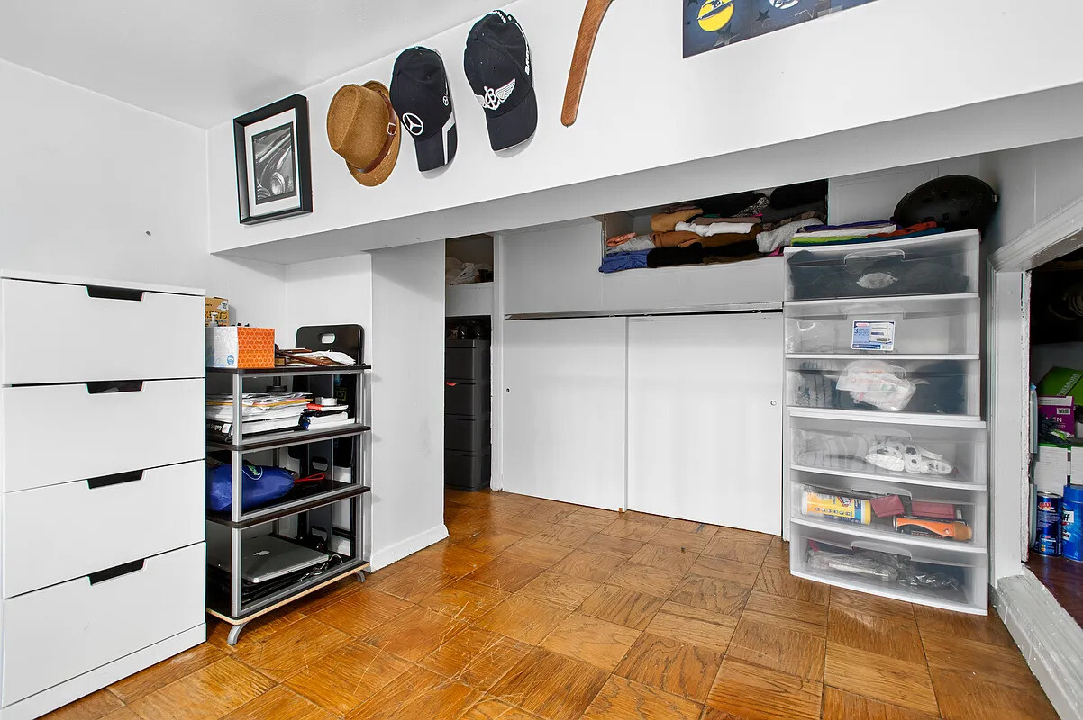 #9 photo, 350 E 62ND Street, Lenox Hill , NY 10021