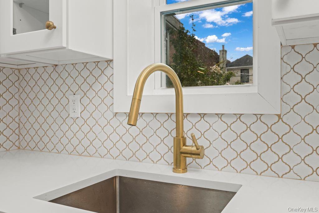 #9 photo, 1246 Troy Avenue, הברונקס Brooklyn , NY 11203