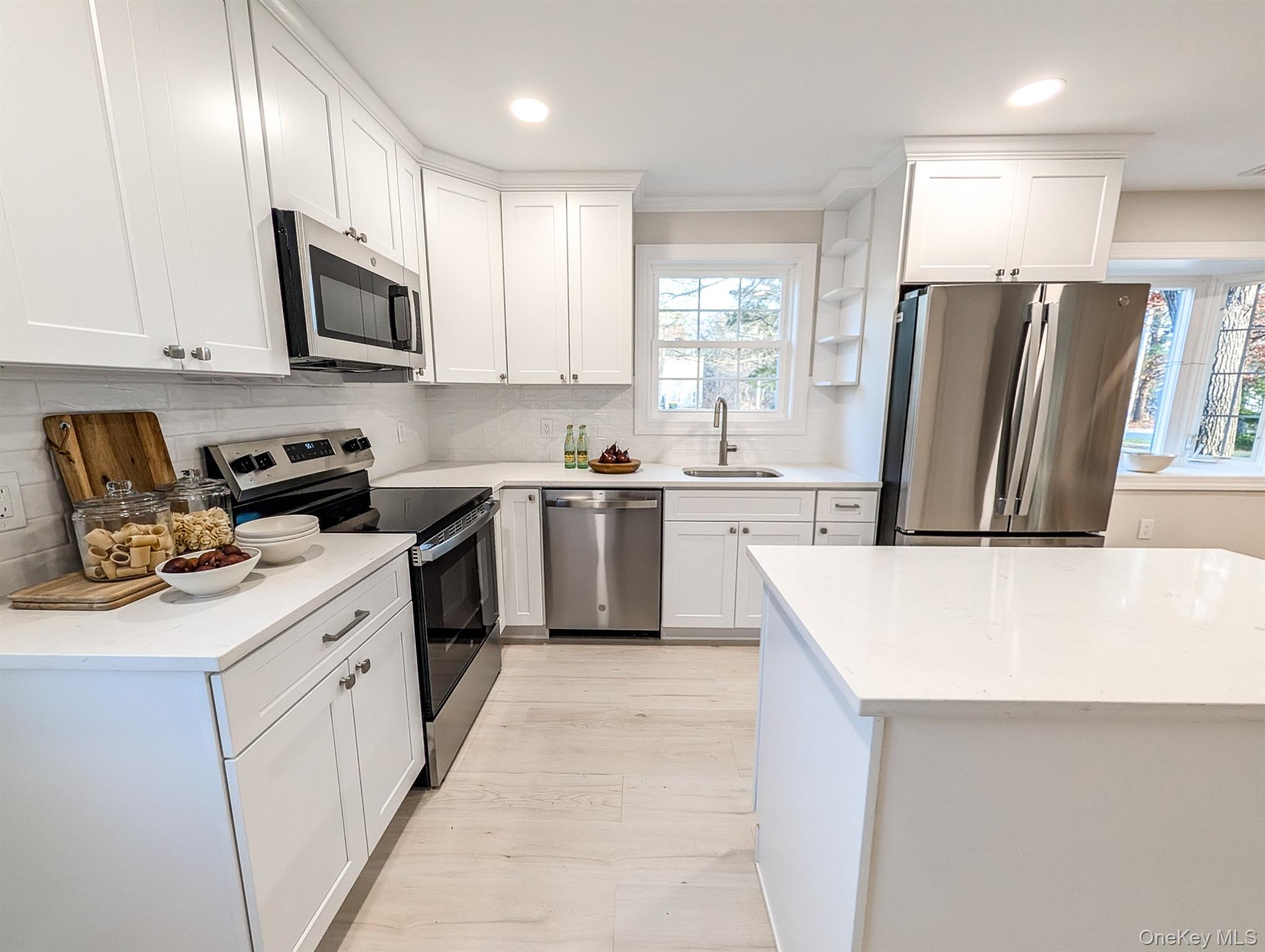 #7 photo, 15 Short Street, Flanders , NY 11901