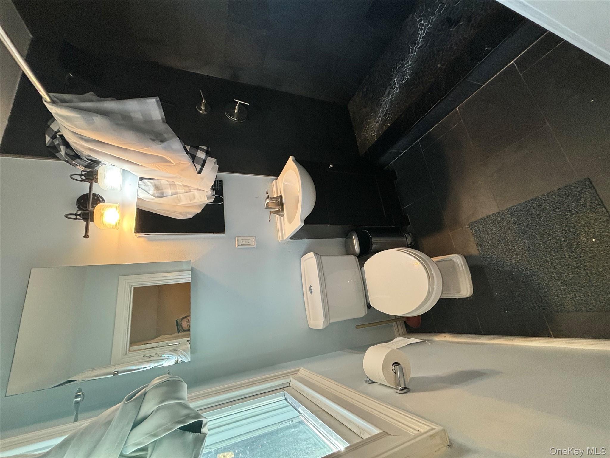 #11 photo, 158 Noel Drive, מחוז סאפוק Centereach , NY 11720