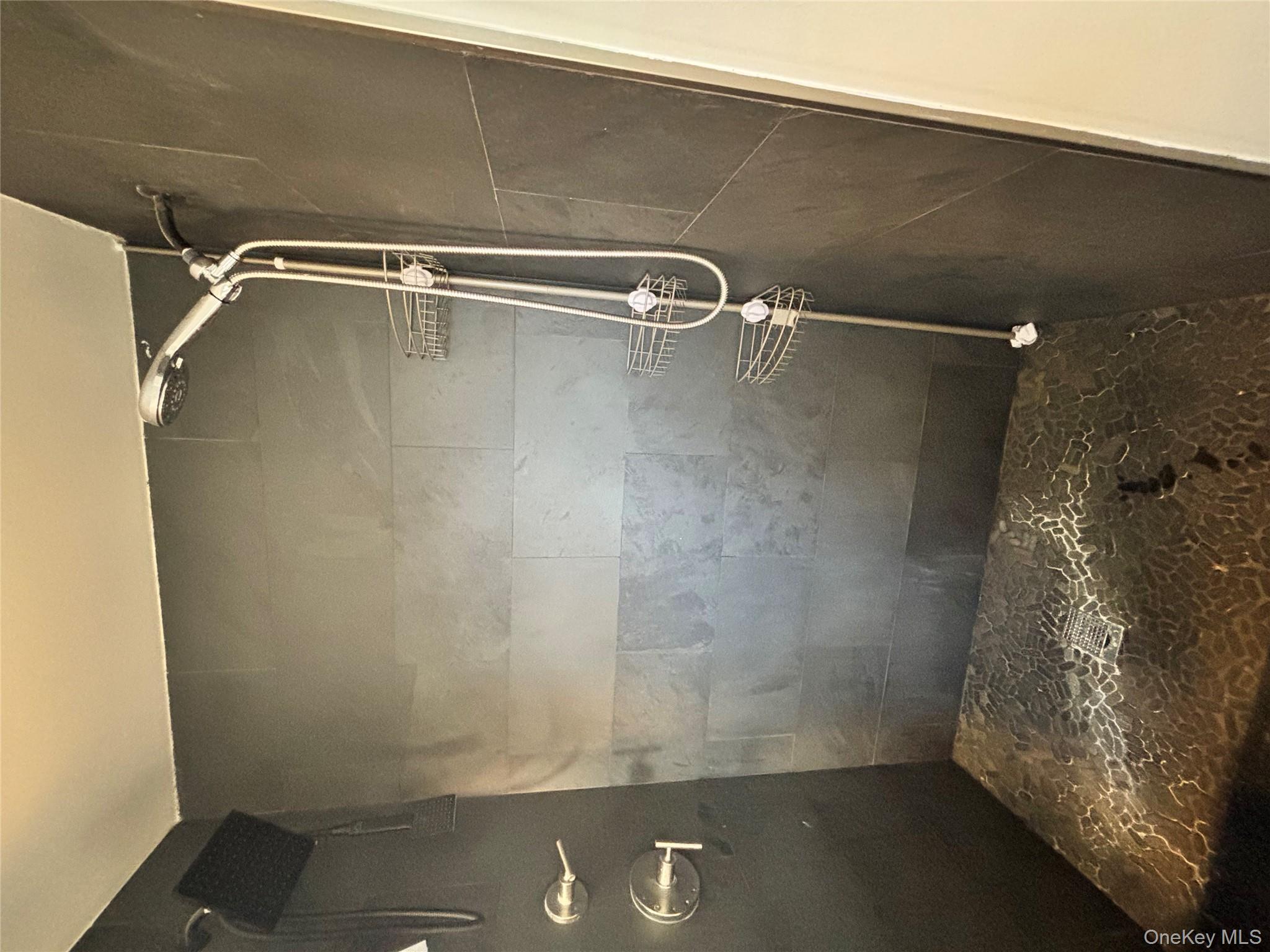 #13 photo, 158 Noel Drive, מחוז סאפוק Centereach , NY 11720