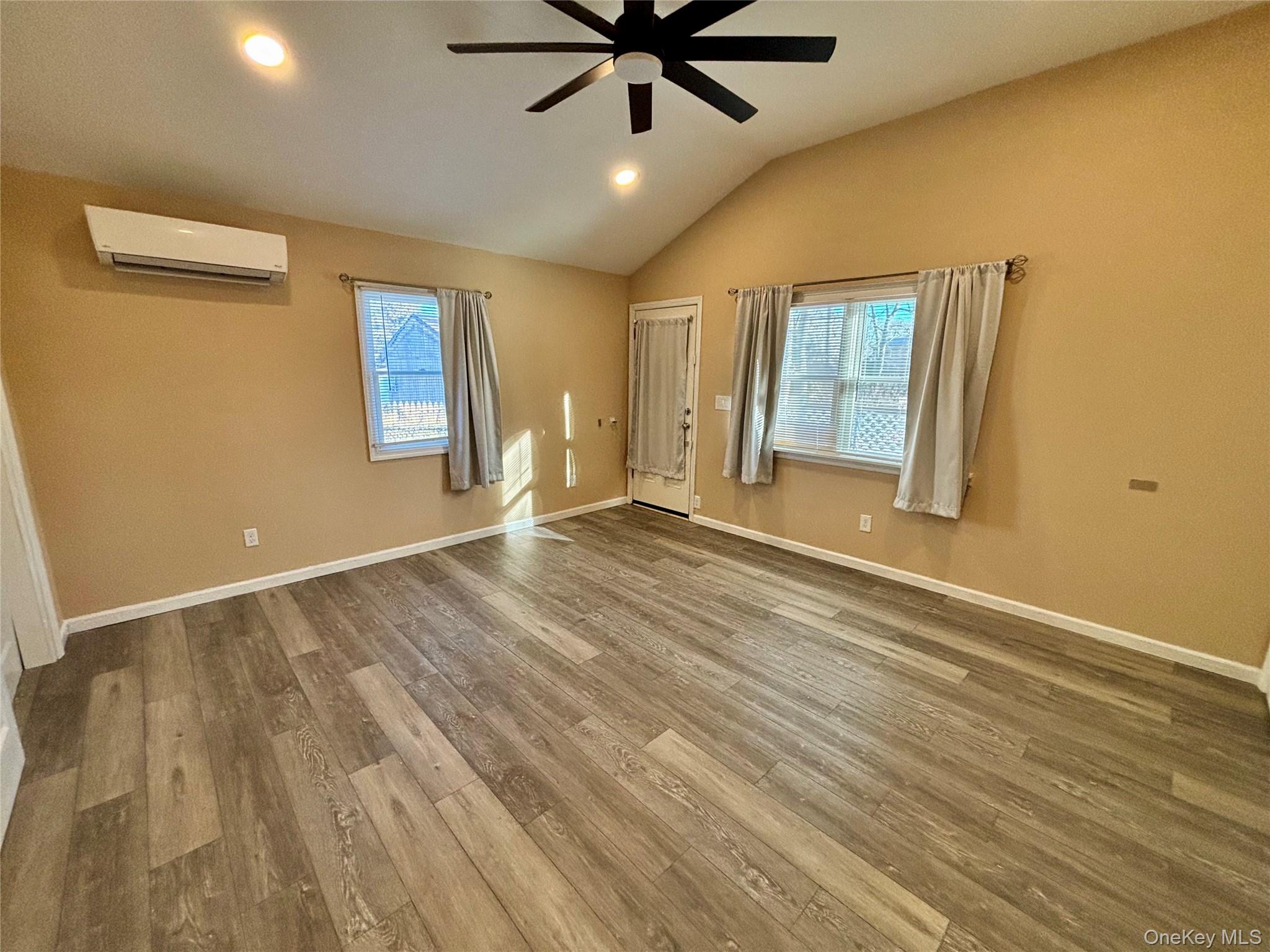 #7 photo, 158 Noel Drive, מחוז סאפוק Centereach , NY 11720