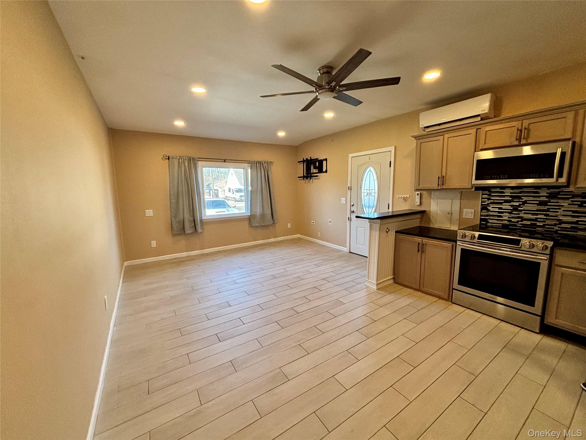 #8 photo, 158 Noel Drive, מחוז סאפוק Centereach , NY 11720