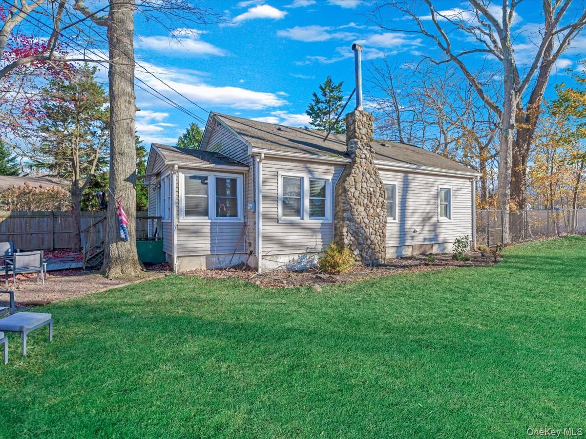 #1 photo, 29 Parkside Avenue, Miller Place , NY 11764