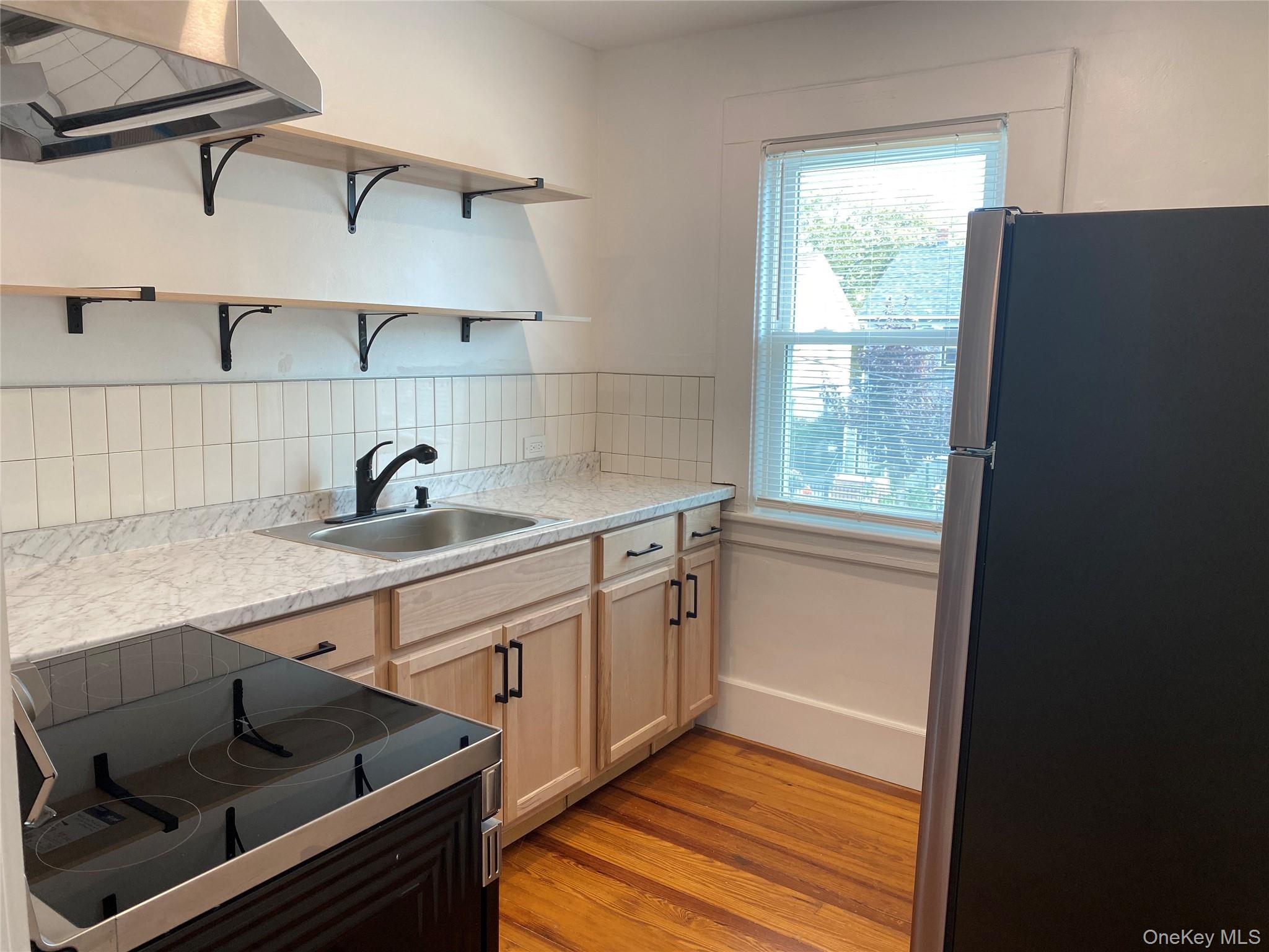 #4 photo, 114 36 194th Street, كوينز Saint Albans , NY 11412