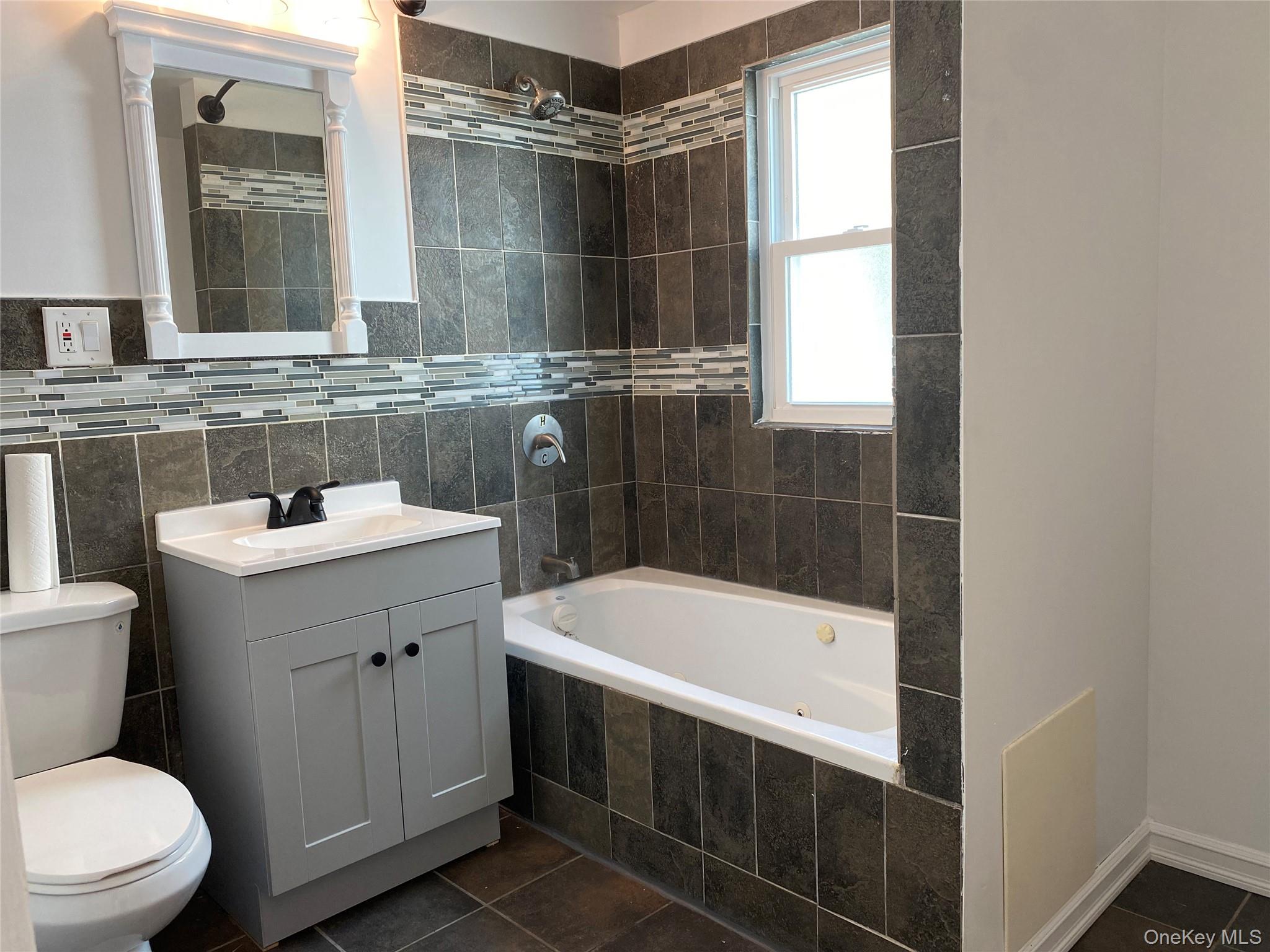 #6 photo, 114 36 194th Street, كوينز Saint Albans , NY 11412