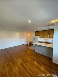 #12 photo, 102-12 65th Avenue, كوينز Forest Hills , NY 11375