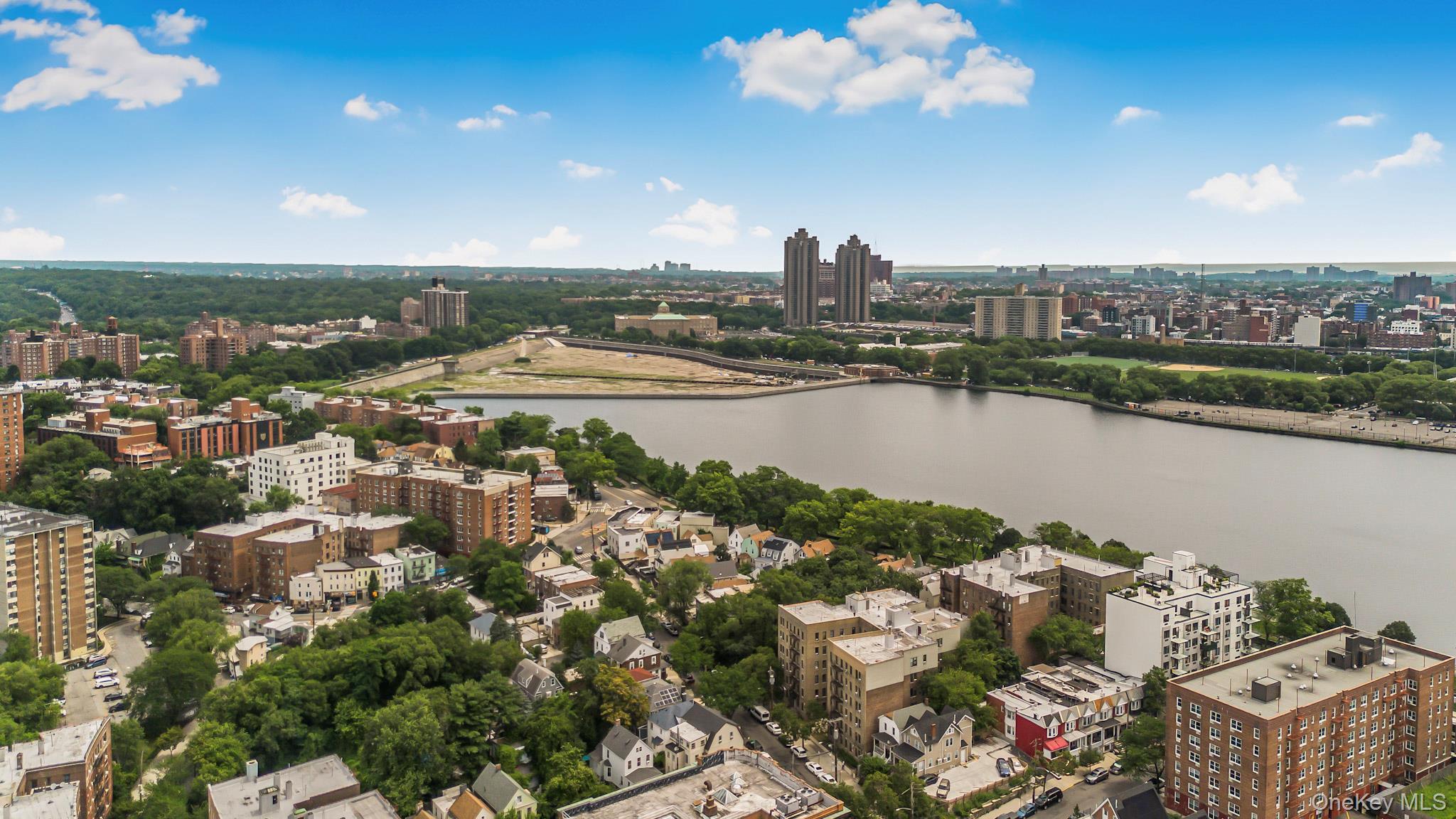 #10 photo, 3043 Bailey Avenue, 布朗士 Bronx , NY 10463