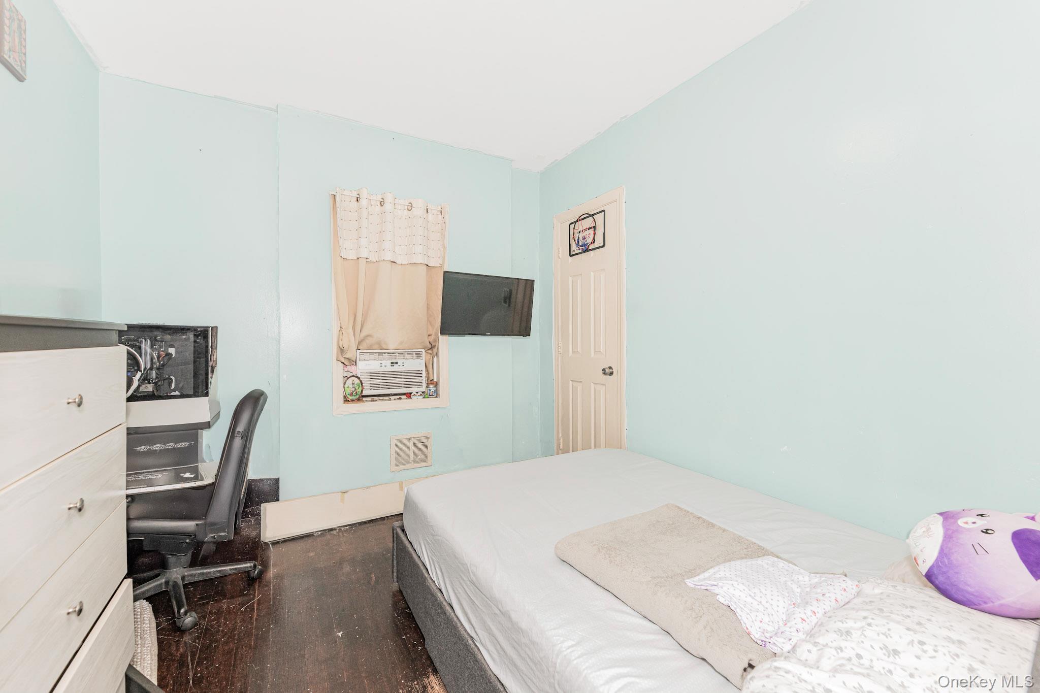 #8 photo, 3043 Bailey Avenue, 布朗士 Bronx , NY 10463