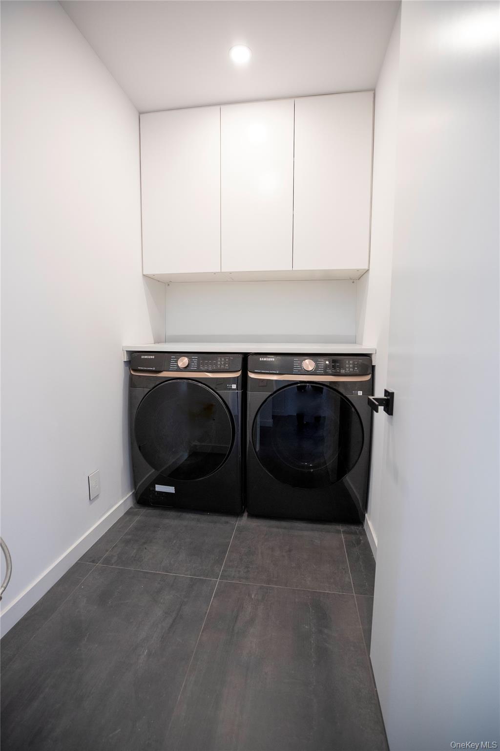 #10 photo, 1 Short Lane, ناسو Levittown , NY 11756