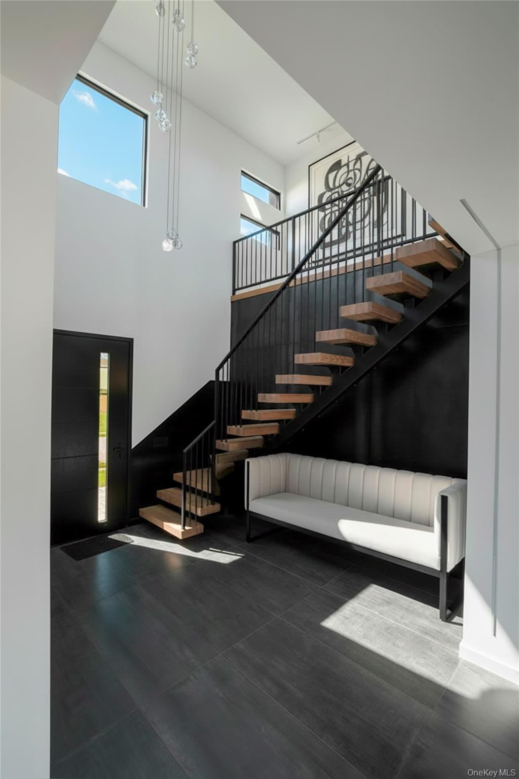 #2 photo, 1 Short Lane, ناسو Levittown , NY 11756