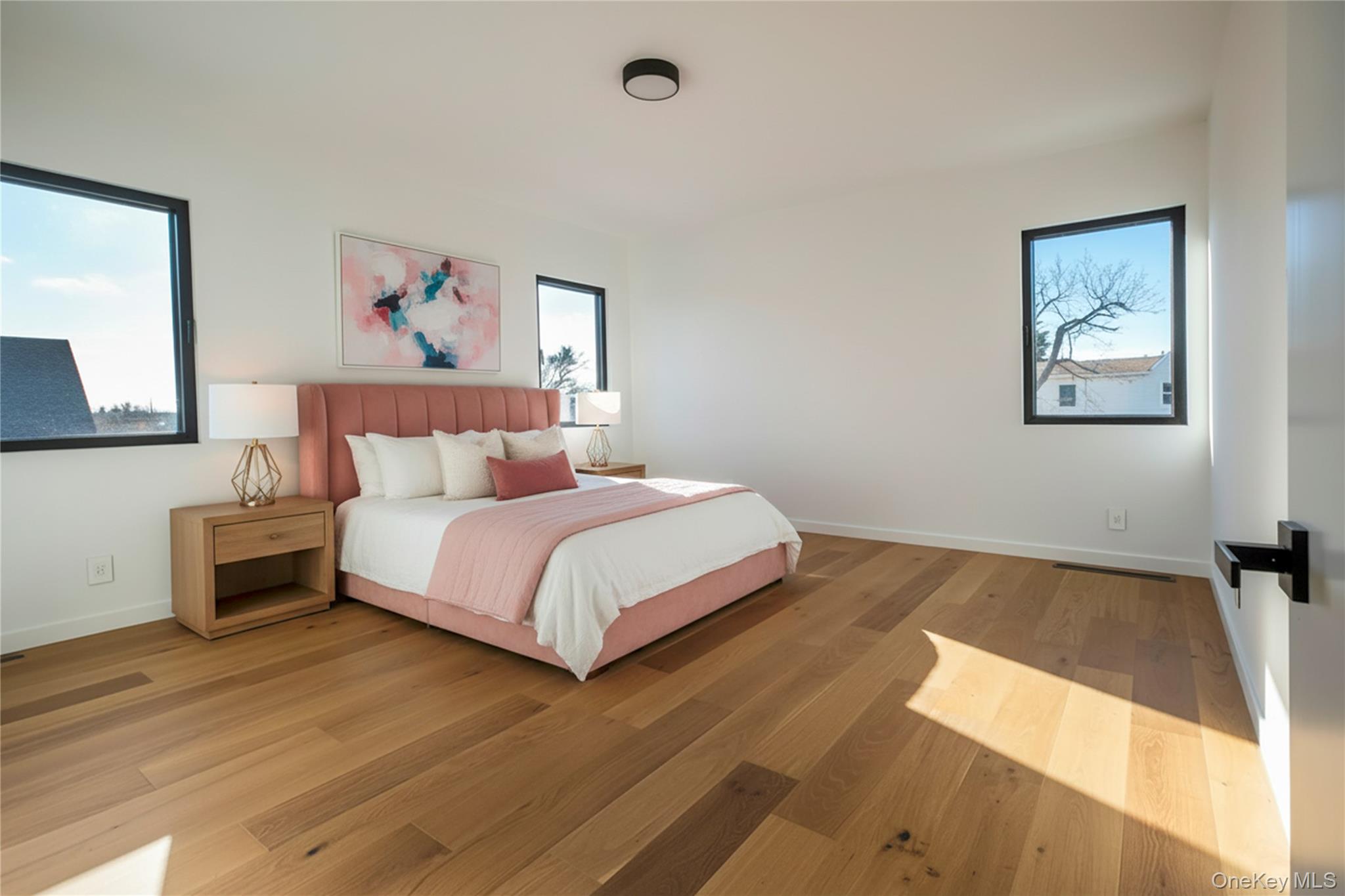 #20 photo, 1 Short Lane, ناسو Levittown , NY 11756