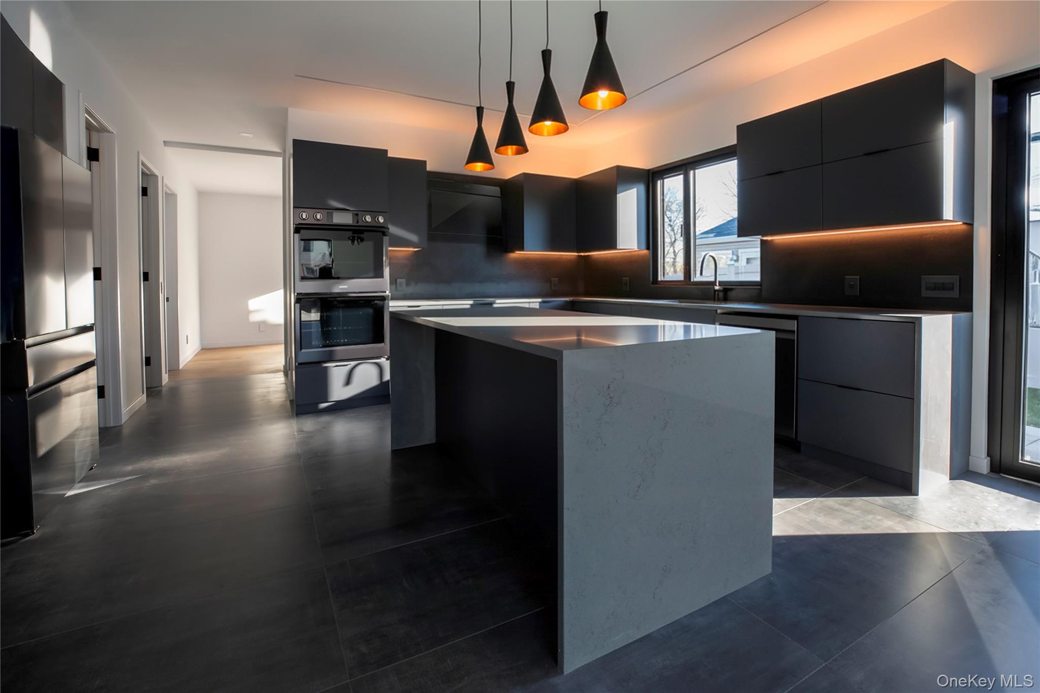 #4 photo, 1 Short Lane, ناسو Levittown , NY 11756