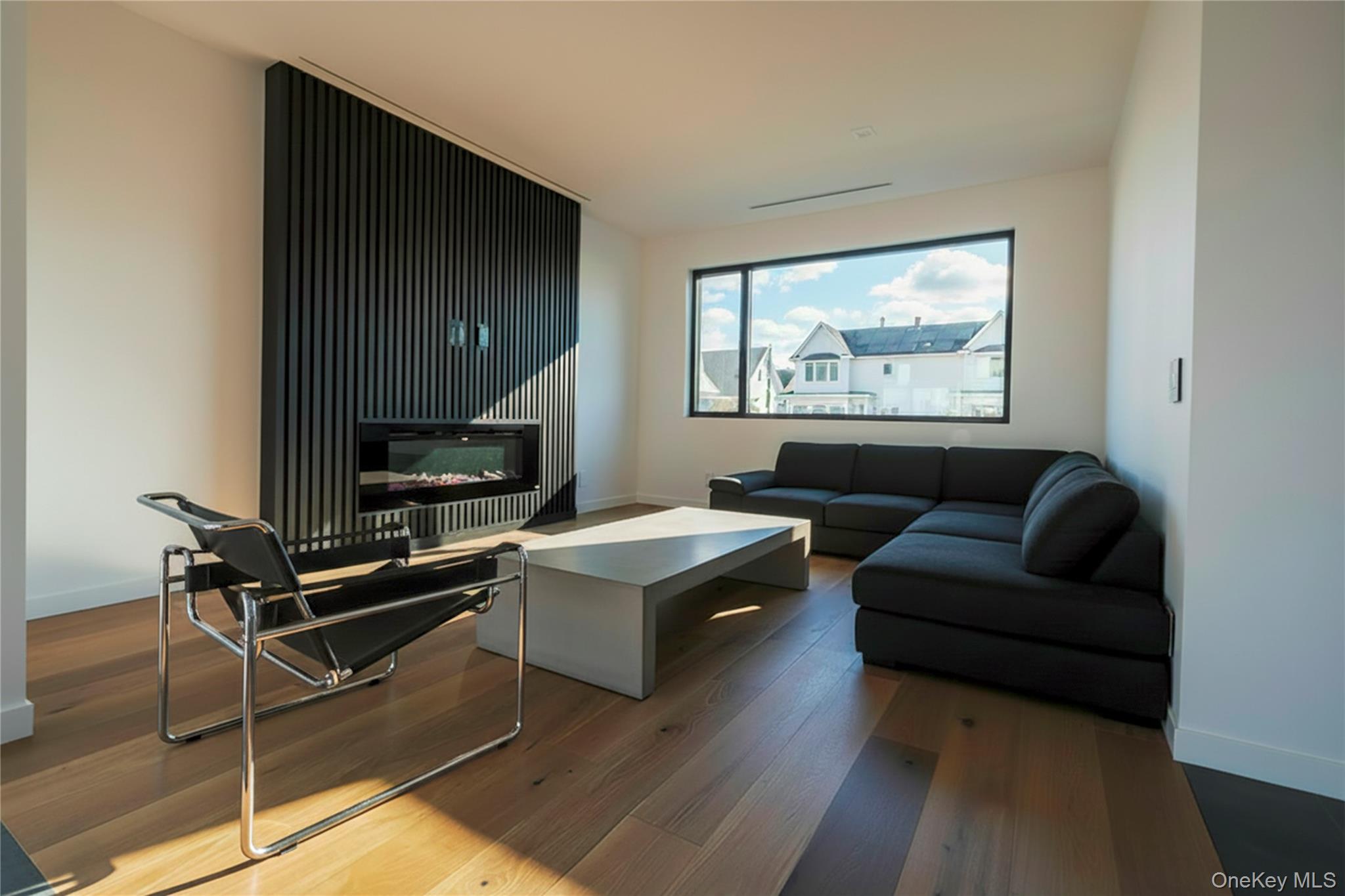 #8 photo, 1 Short Lane, ناسو Levittown , NY 11756