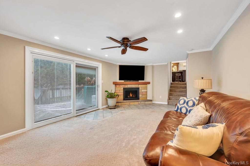 #14 photo, 65 Waterview Avenue, Massapequa , NY 11758