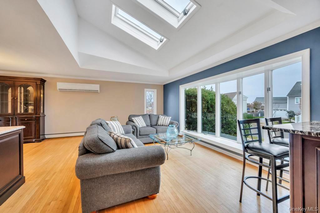 #17 photo, 65 Waterview Avenue, Massapequa , NY 11758