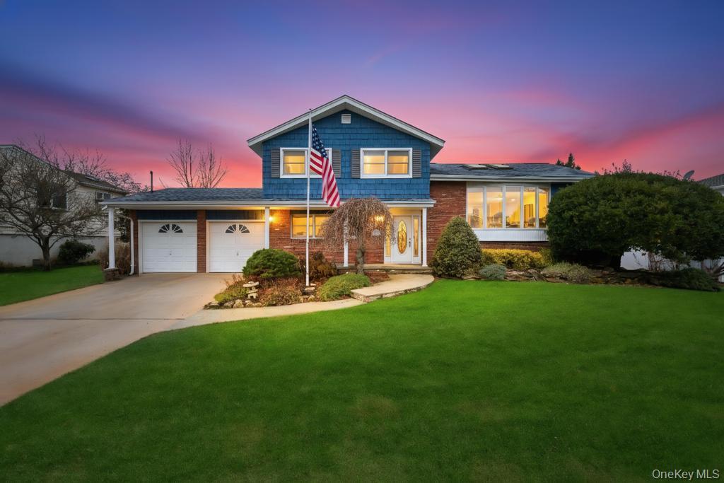 #2 photo, 65 Waterview Avenue, Massapequa , NY 11758