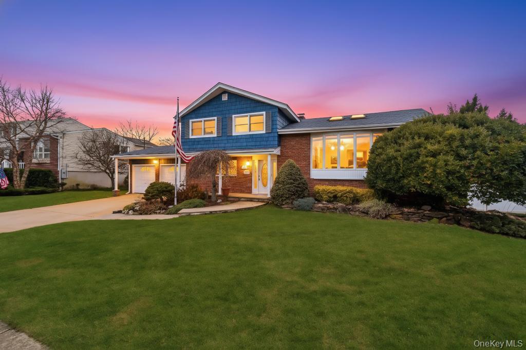 #4 photo, 65 Waterview Avenue, Massapequa , NY 11758