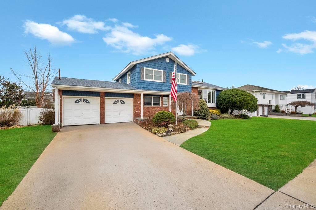 #5 photo, 65 Waterview Avenue, Massapequa , NY 11758