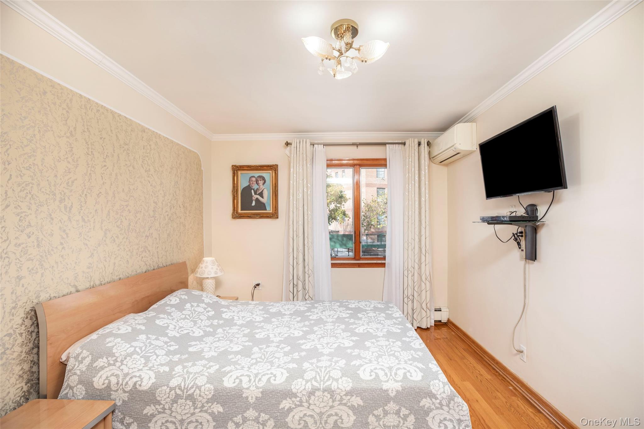 #8 photo, 99-64 65th Avenue, Rego Park , NY 11374