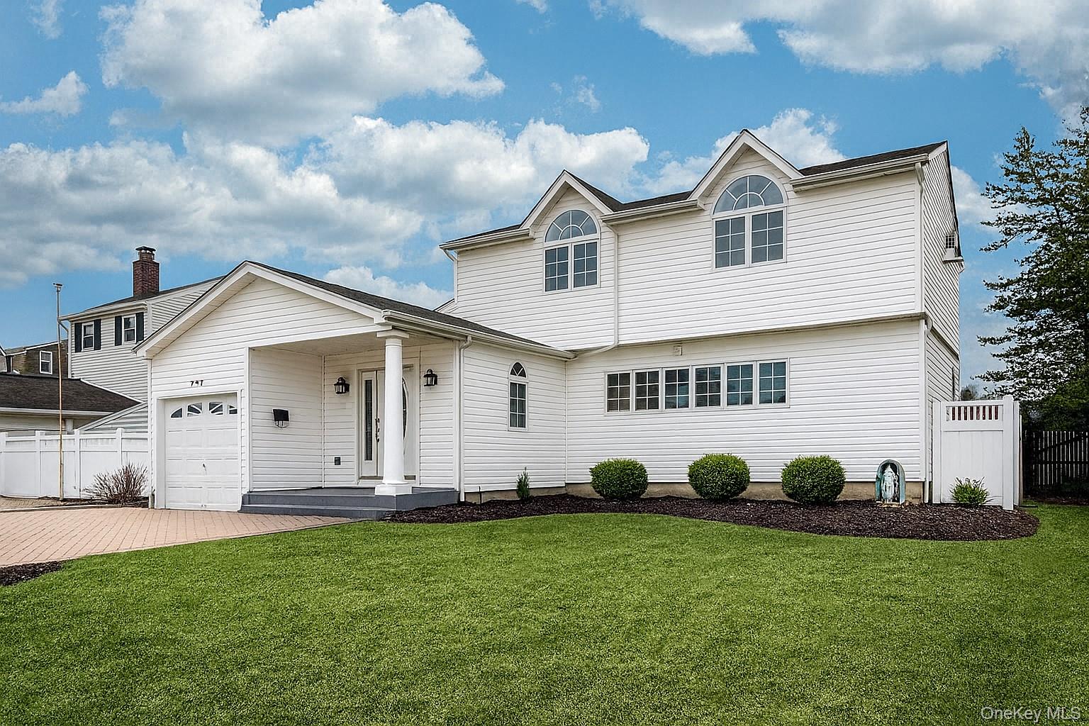 #1 photo, 204A Broadway, ناسو Massapequa Park , NY 11762