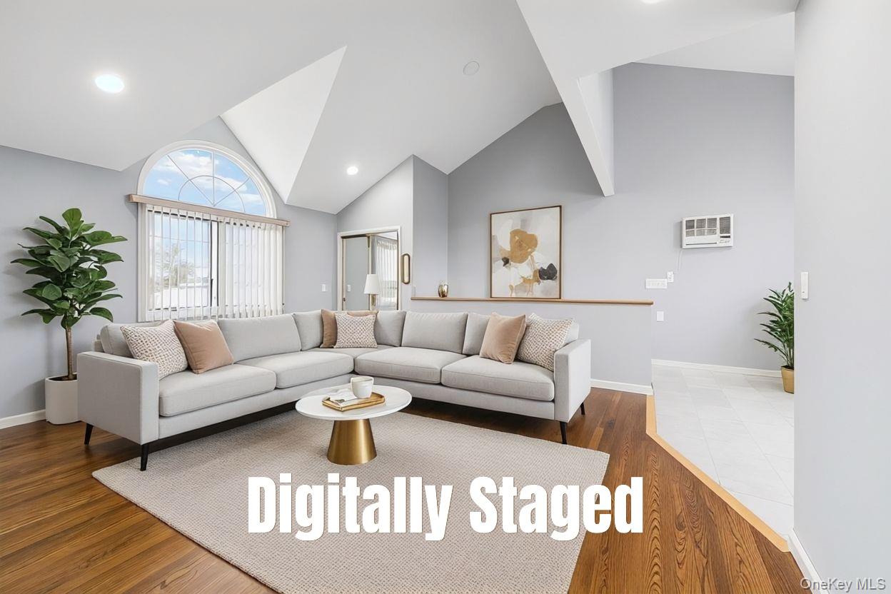 #12 photo, 204A Broadway, ناسو Massapequa Park , NY 11762