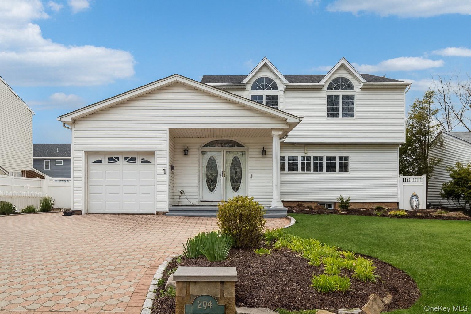 #2 photo, 204A Broadway, ناسو Massapequa Park , NY 11762