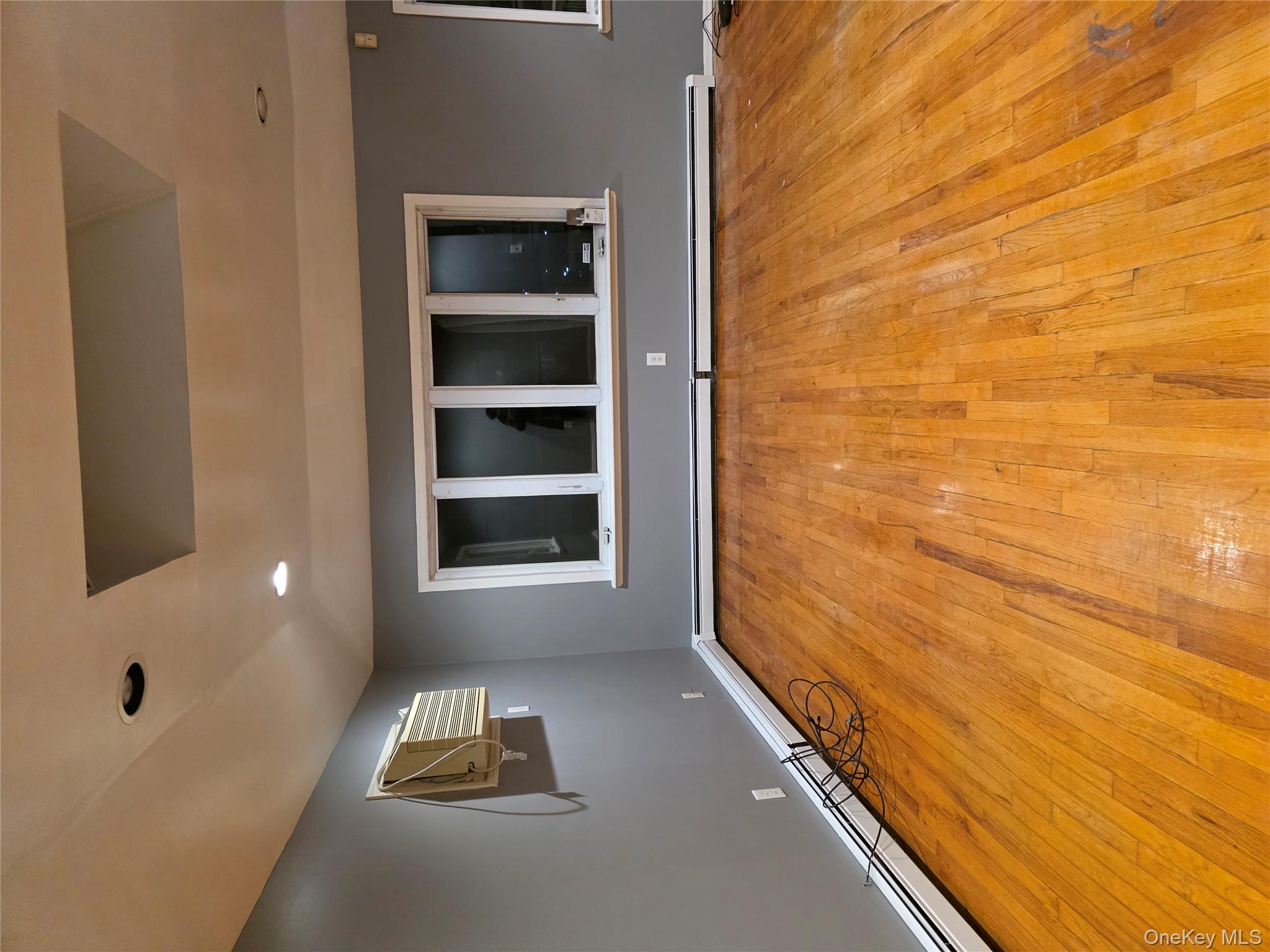 #12 photo, 25413 Francis Lewis Boulevard, كوينز Rosedale , NY 11422