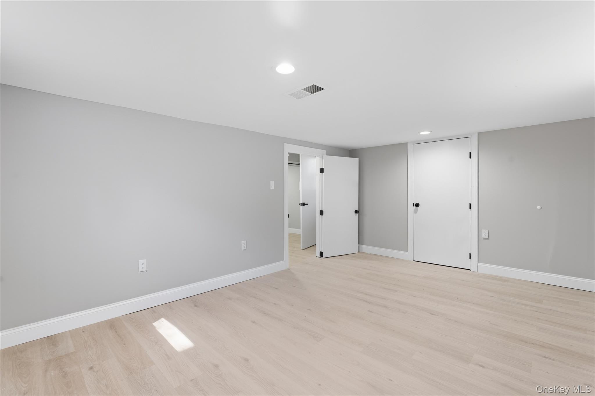 #17 photo, 792 Glendale Road, Babylon , NY 11704