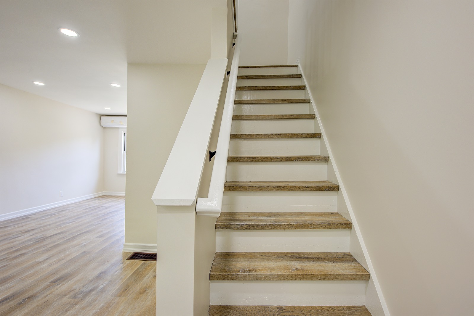 #12 photo, 623 159 STREET, Whitestone , NY 11357