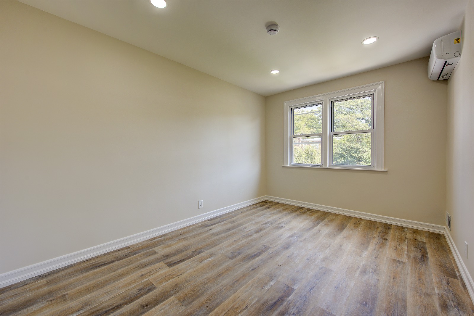 #14 photo, 623 159 STREET, Whitestone , NY 11357