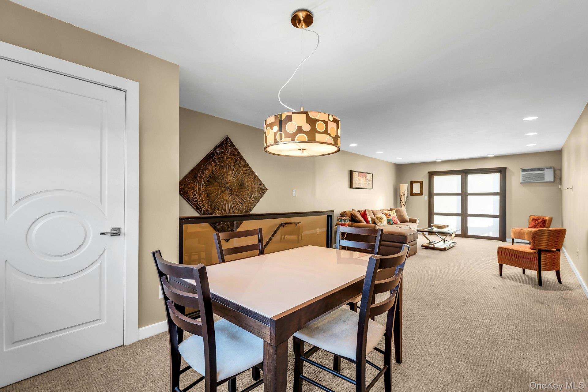 #6 photo, 457 Village Drive, Саффолк ‖ Hauppauge , NY 11788