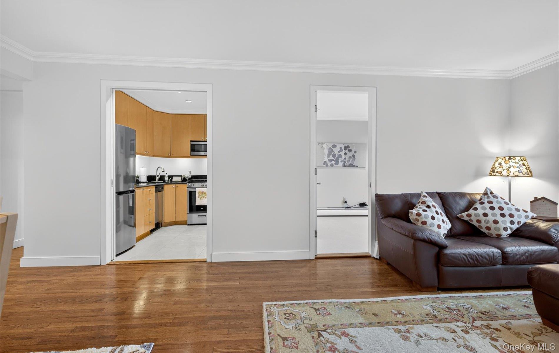 #12 photo, 42-30 Douglaston Parkway, Douglaston , NY 11363