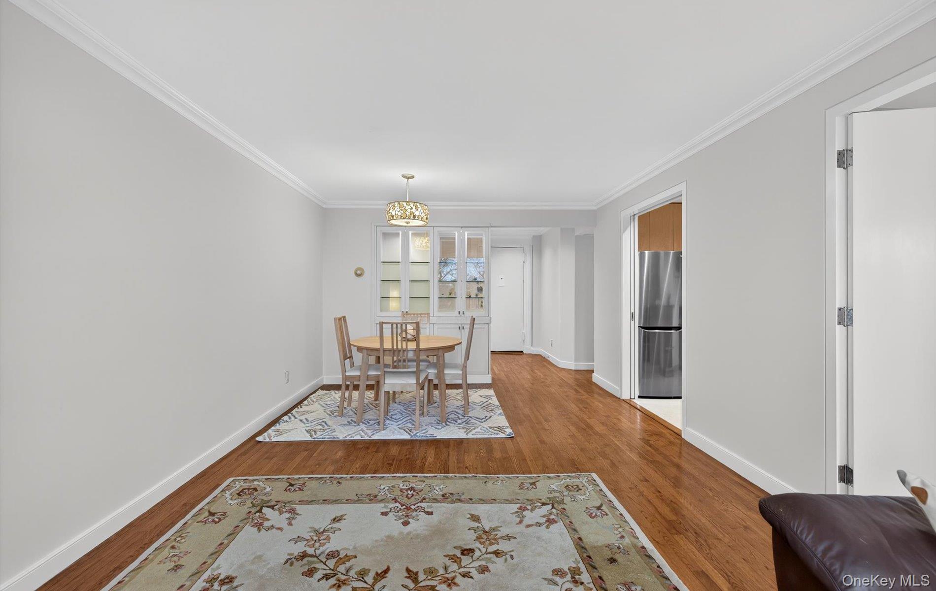 #16 photo, 42-30 Douglaston Parkway, Douglaston , NY 11363