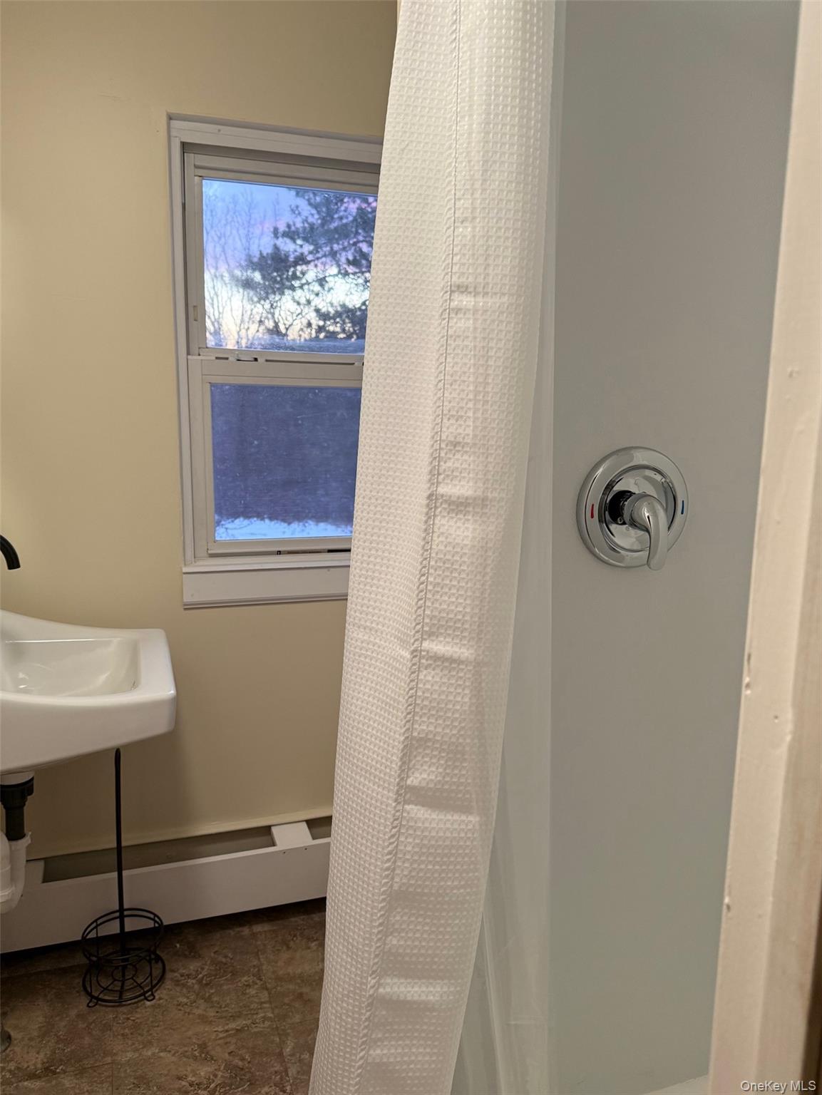 #13 photo, 230 Warn Avenue, 뉴욕주 Pine Bush , NY 12566