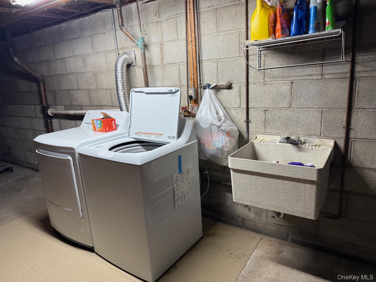 #15 photo, 230 Warn Avenue, 뉴욕주 Pine Bush , NY 12566