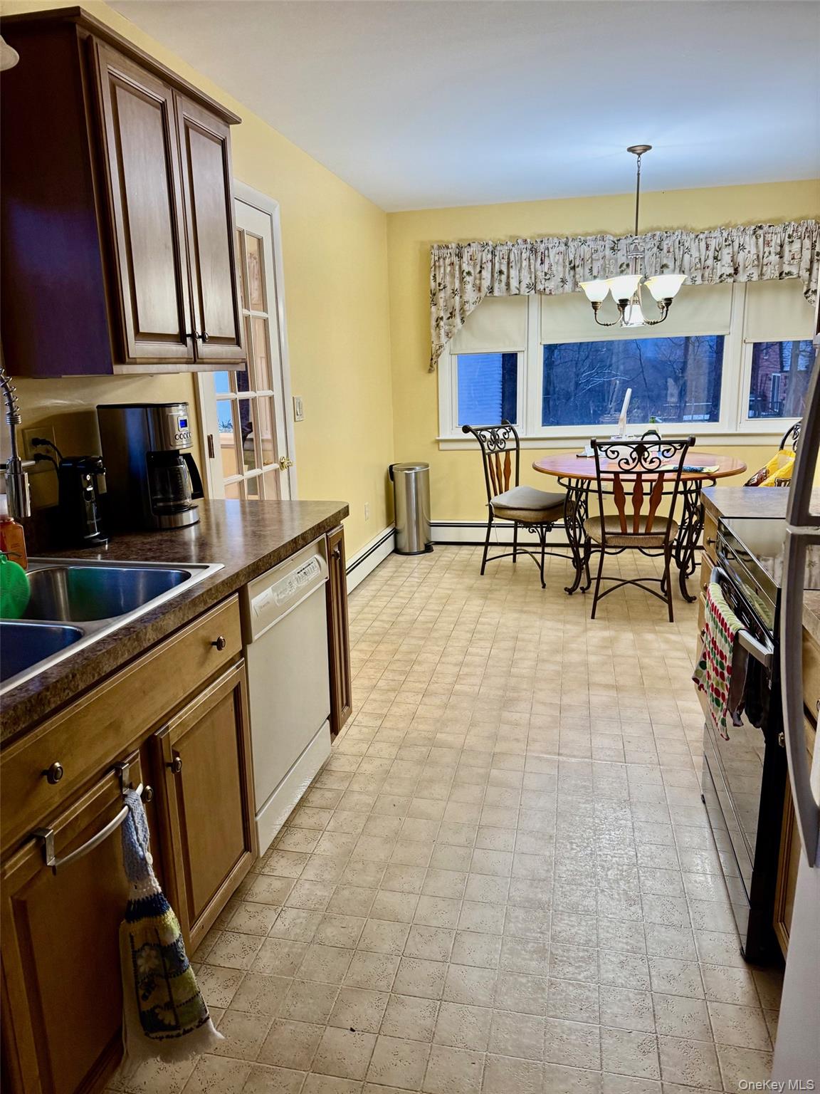 #4 photo, 230 Warn Avenue, 뉴욕주 Pine Bush , NY 12566