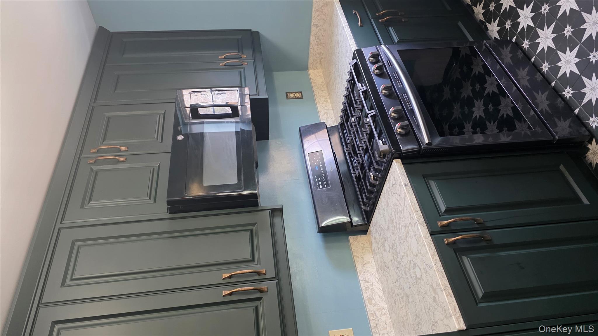 #3 photo, 29 Stone Creek Lane, Briarcliff Manor , NY 10510