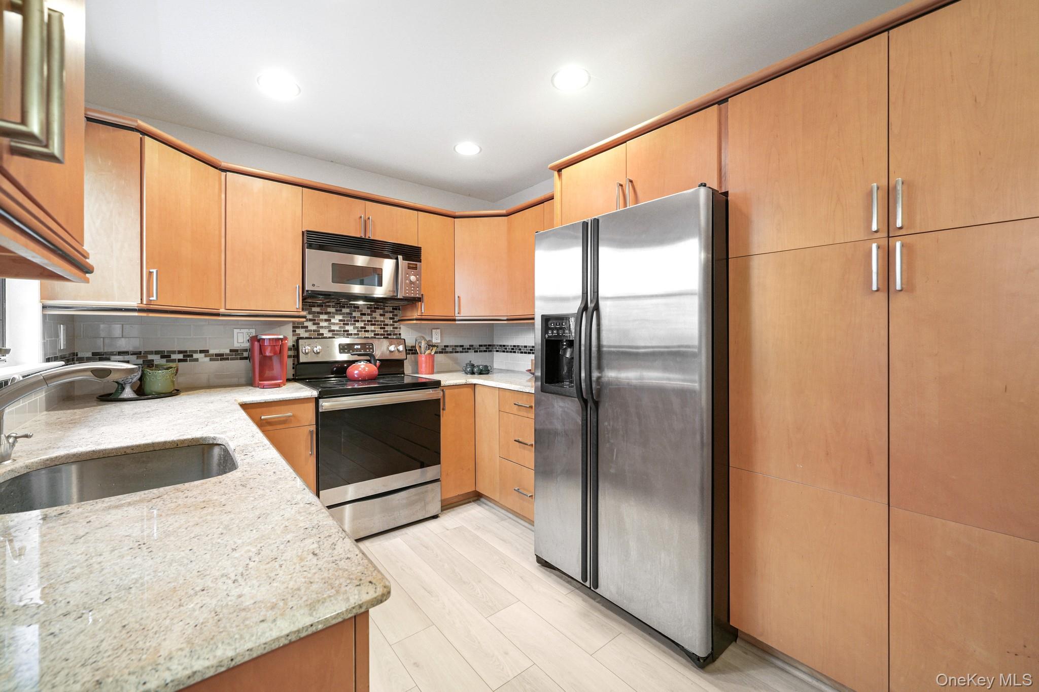 #4 photo, 713 Sierra Vista Lane, Valley Cottage , NY 10989