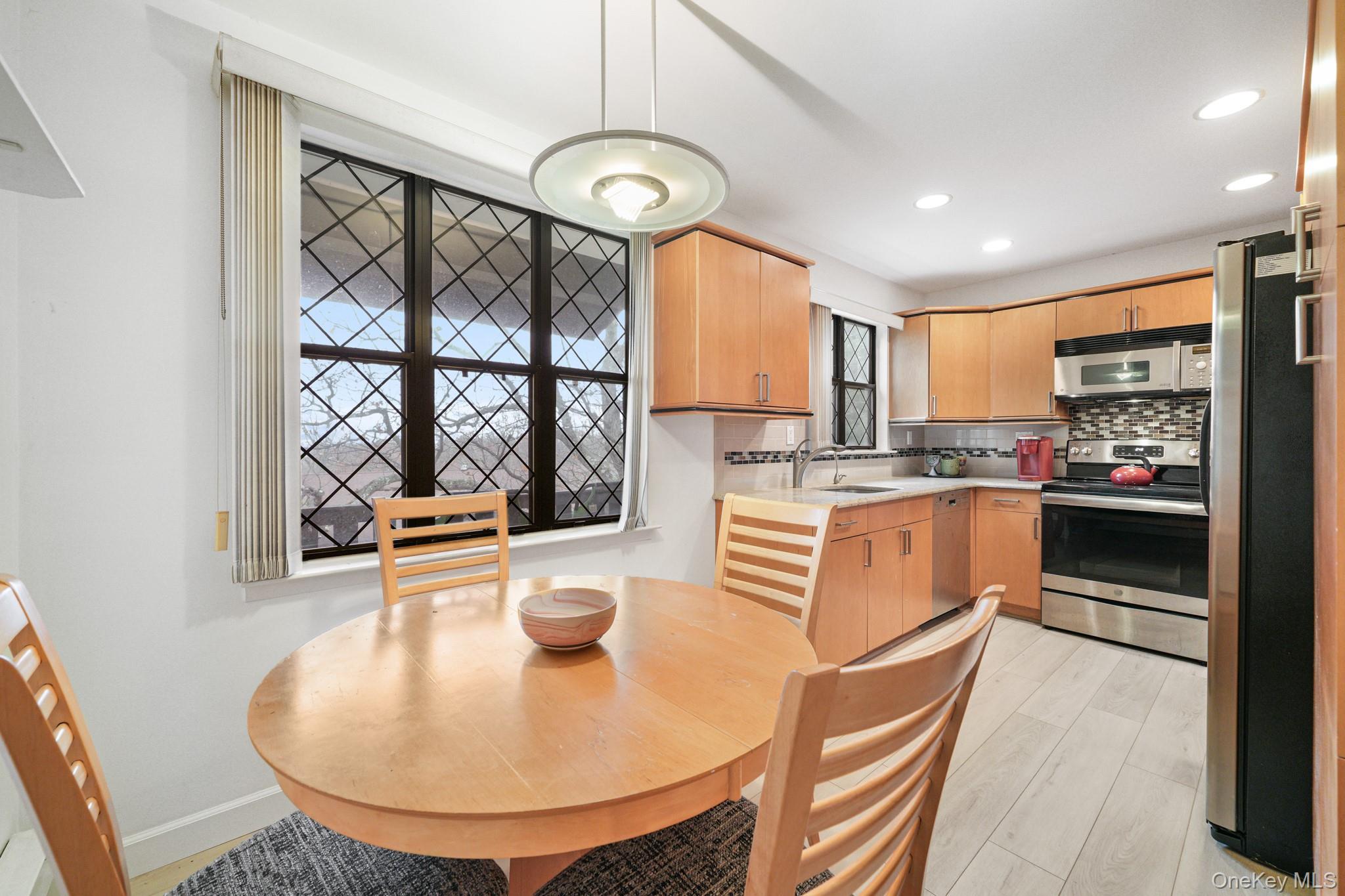 #8 photo, 713 Sierra Vista Lane, Valley Cottage , NY 10989