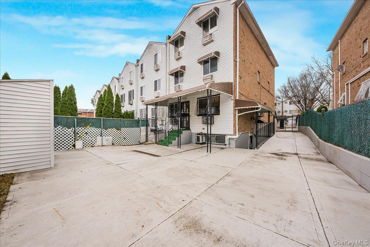 #16 photo, 3660 Varian Avenue, הברונקס Bronx , NY 10466