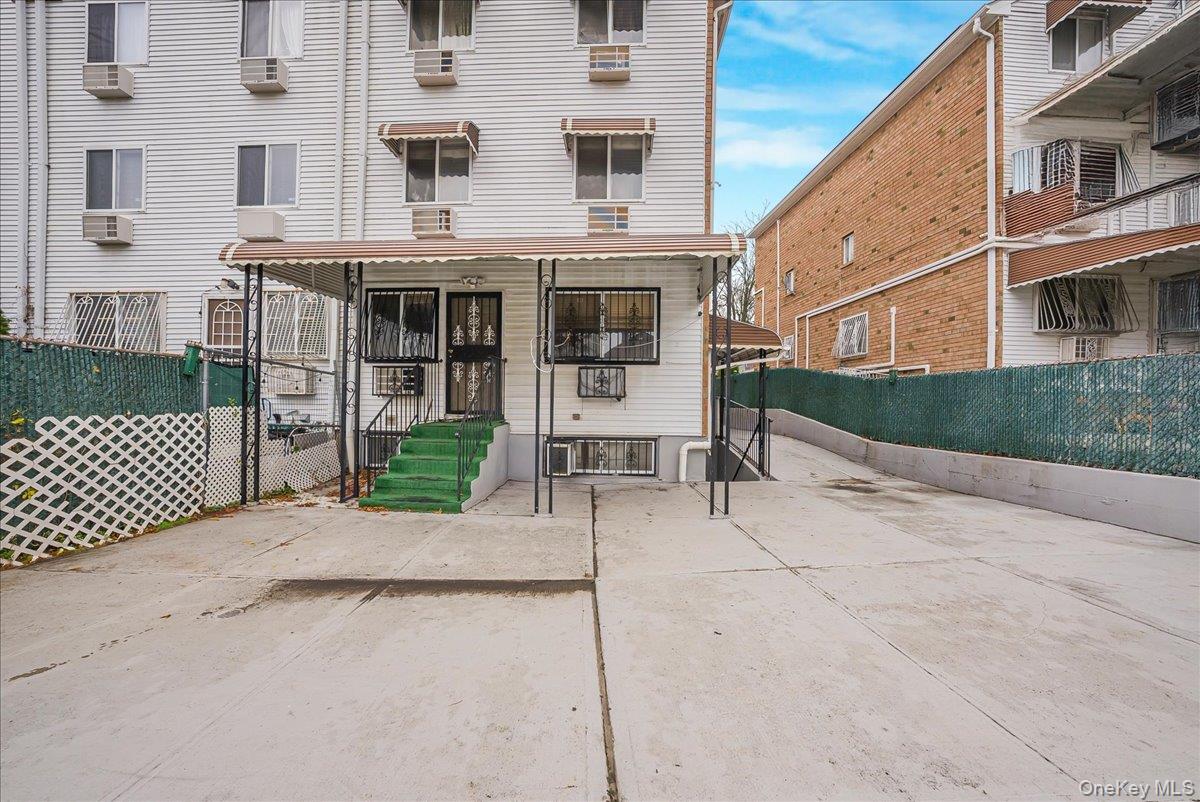 #17 photo, 3660 Varian Avenue, הברונקס Bronx , NY 10466