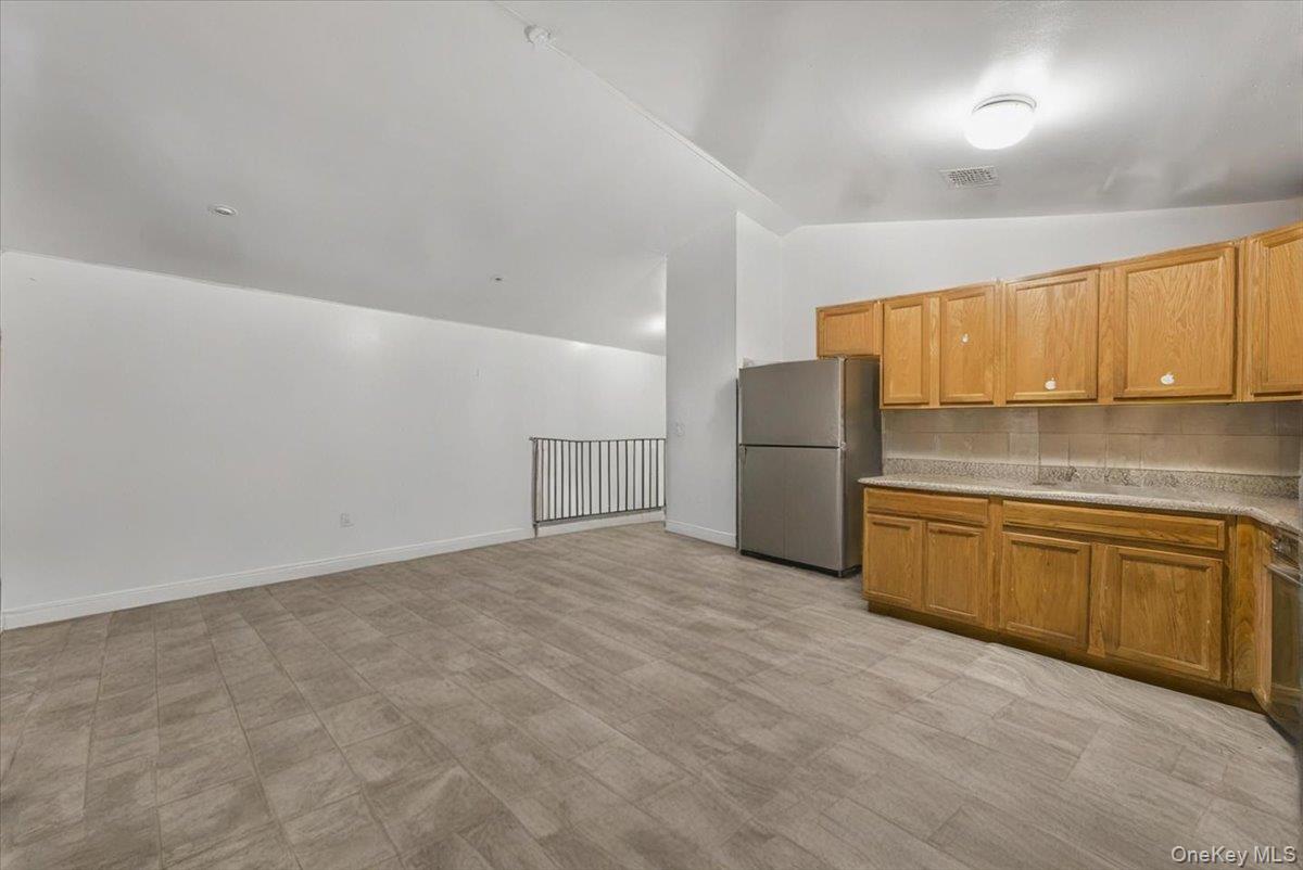 #18 photo, 3660 Varian Avenue, הברונקס Bronx , NY 10466