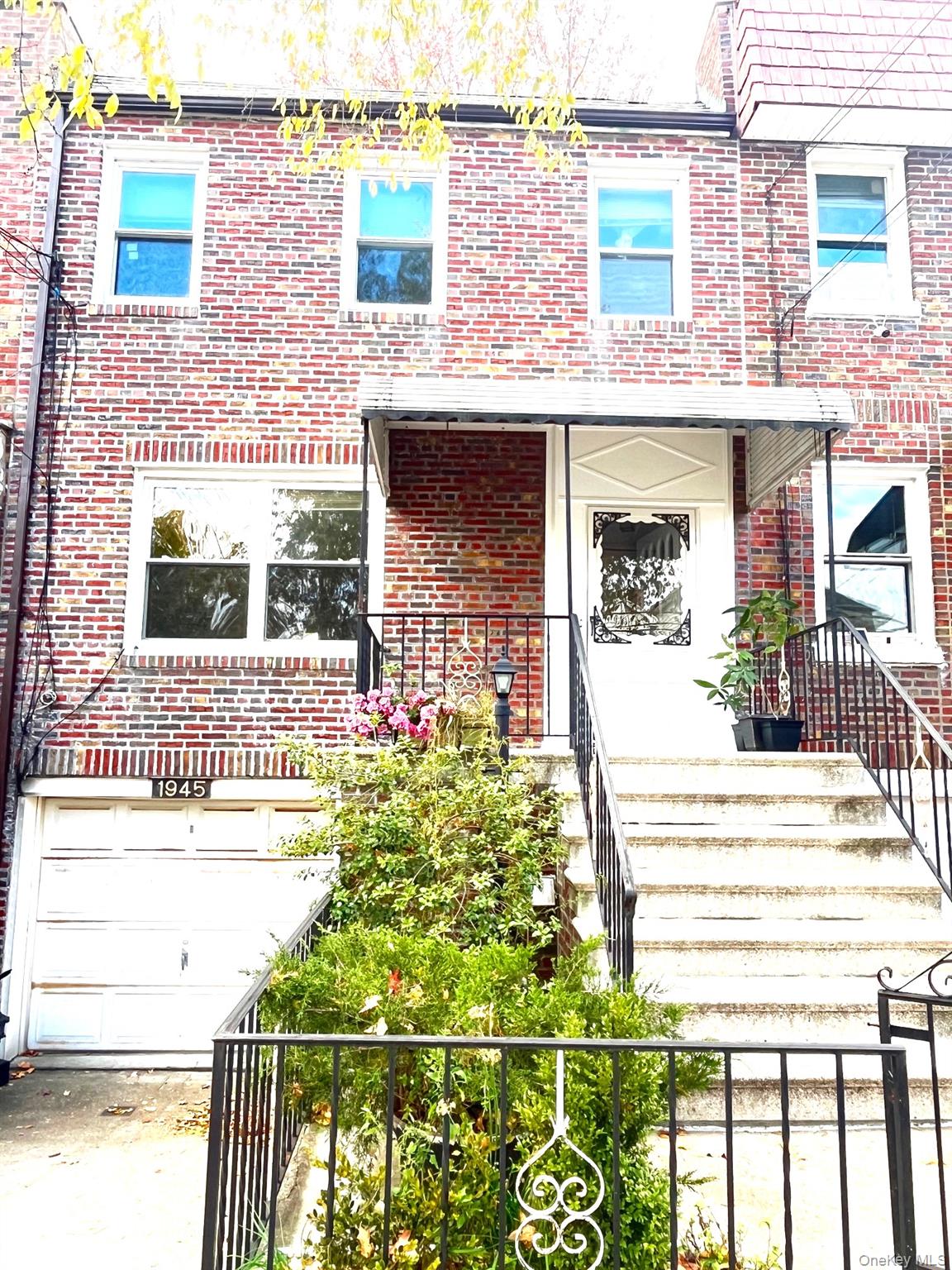 #1 photo, 1945 Paulding Avenue, Bronx , NY 10462