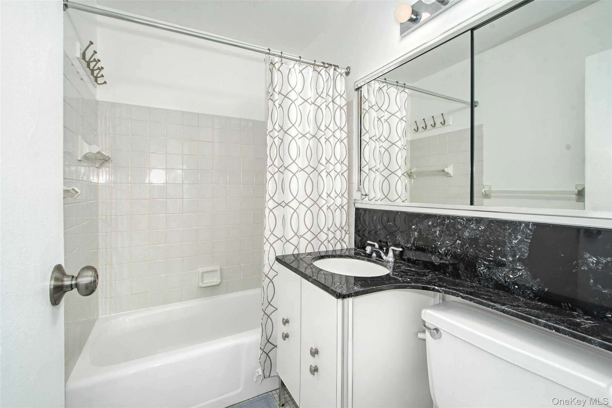 #12 photo, 470 Halstead, Harrison , NY 10528