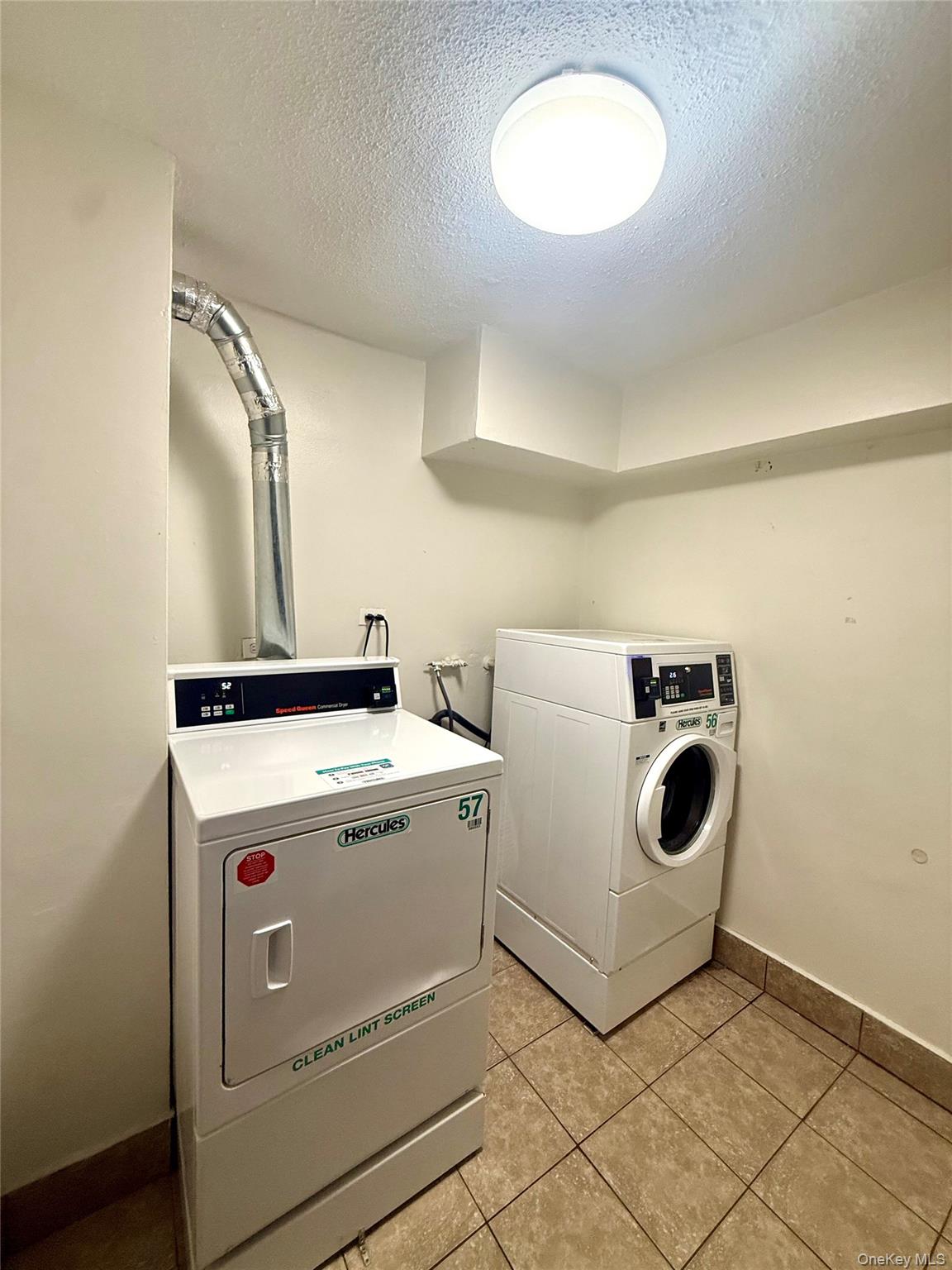 #11 photo, 84-09 155th Avenue, कुईंस Howard Beach , NY 11414