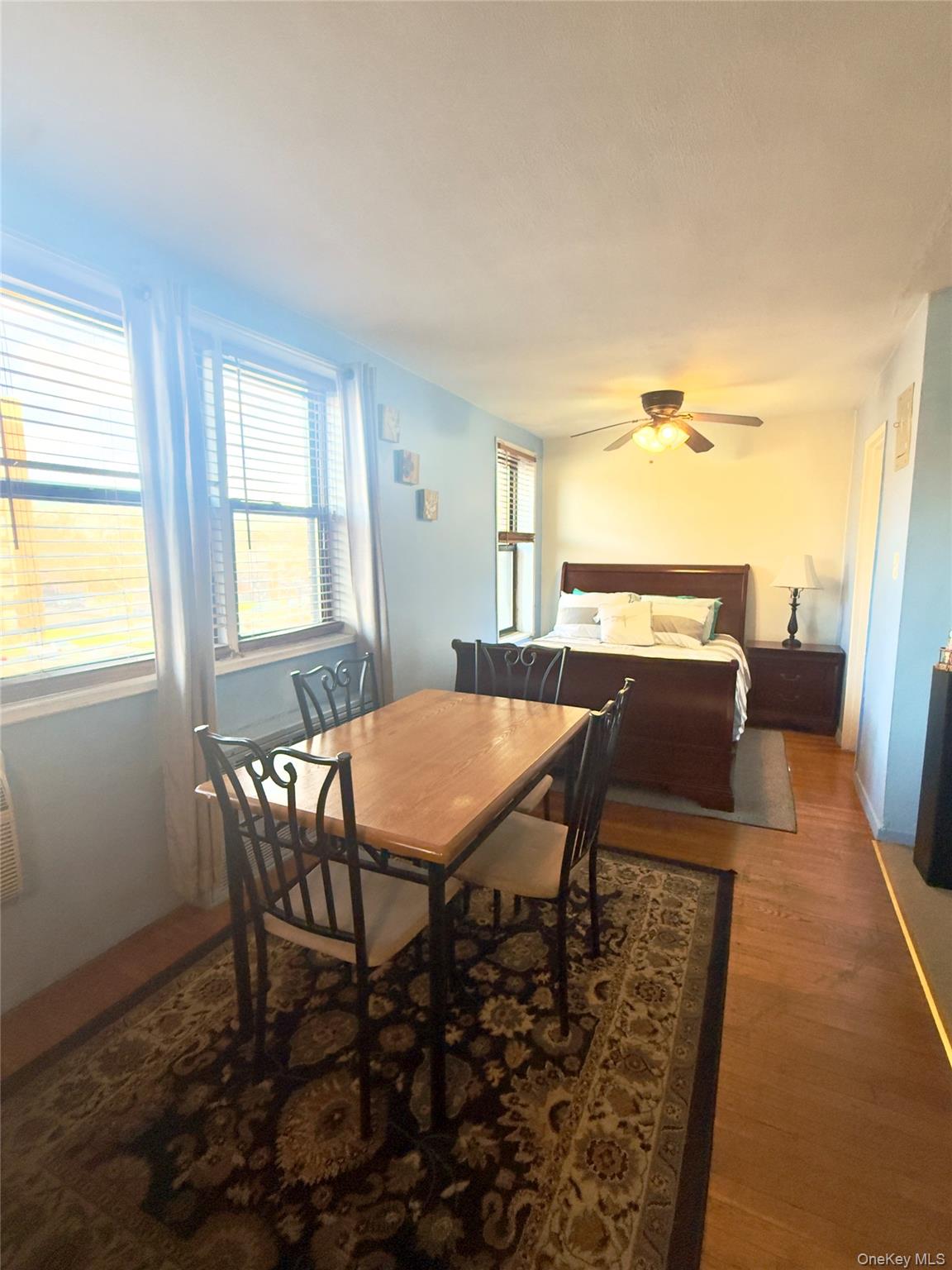 #9 photo, 84-09 155th Avenue, कुईंस Howard Beach , NY 11414