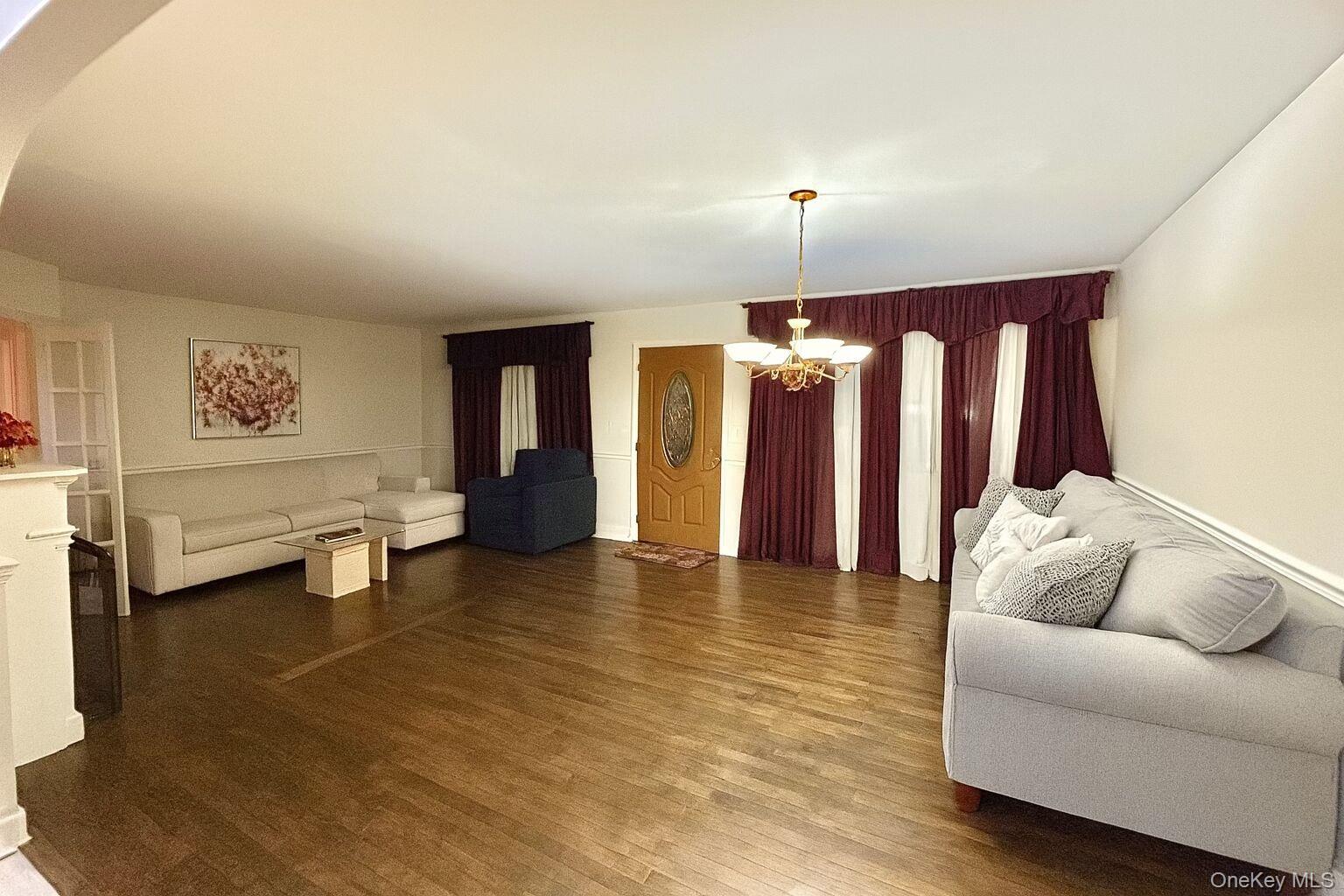 #2 photo, 10 Fountain Avenue, সাফোক কাউন্টি Selden , NY 11784