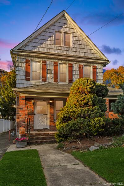 #2 photo, 103 Smith Street, מחוז נסאו Lynbrook , NY 11563